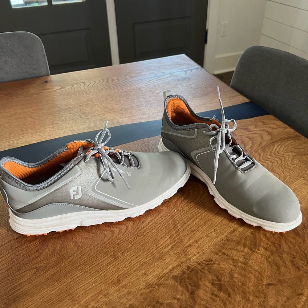 FootJoy Superlites XP Mens’ Size 10.5 Golf Shoes